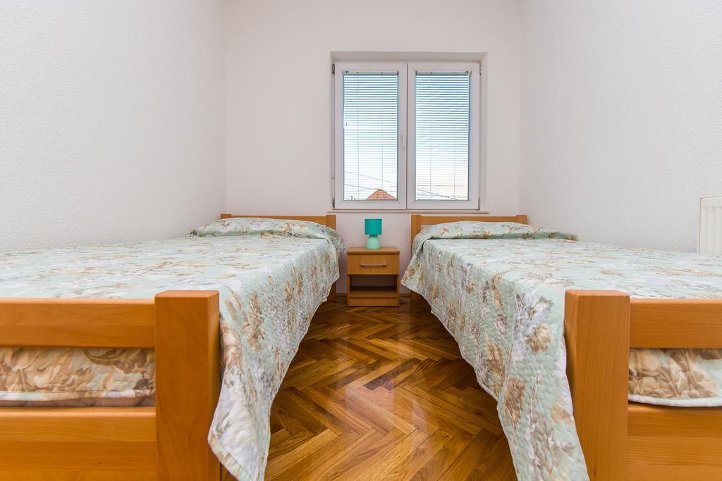 Apartment Drazena Трогир Экстерьер фото