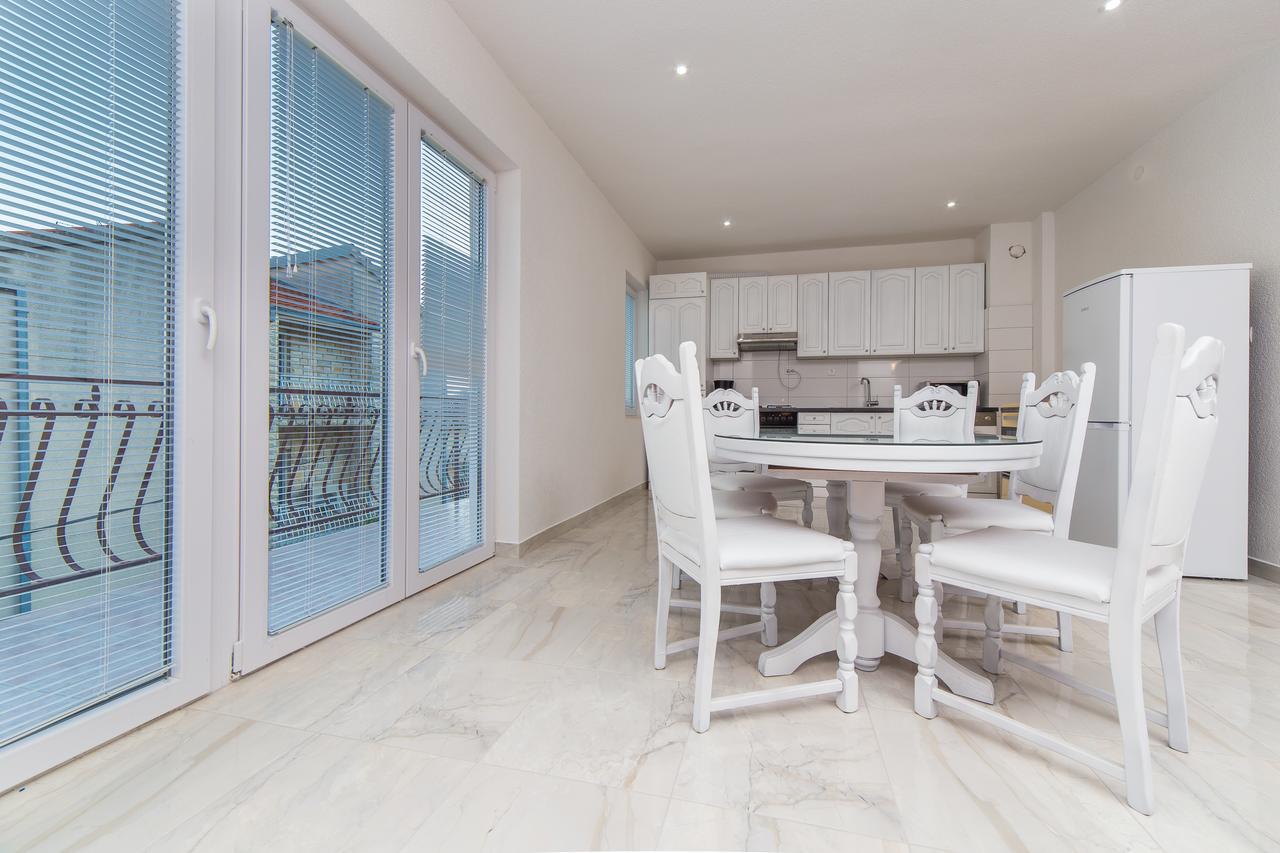 Apartment Drazena Трогир Экстерьер фото