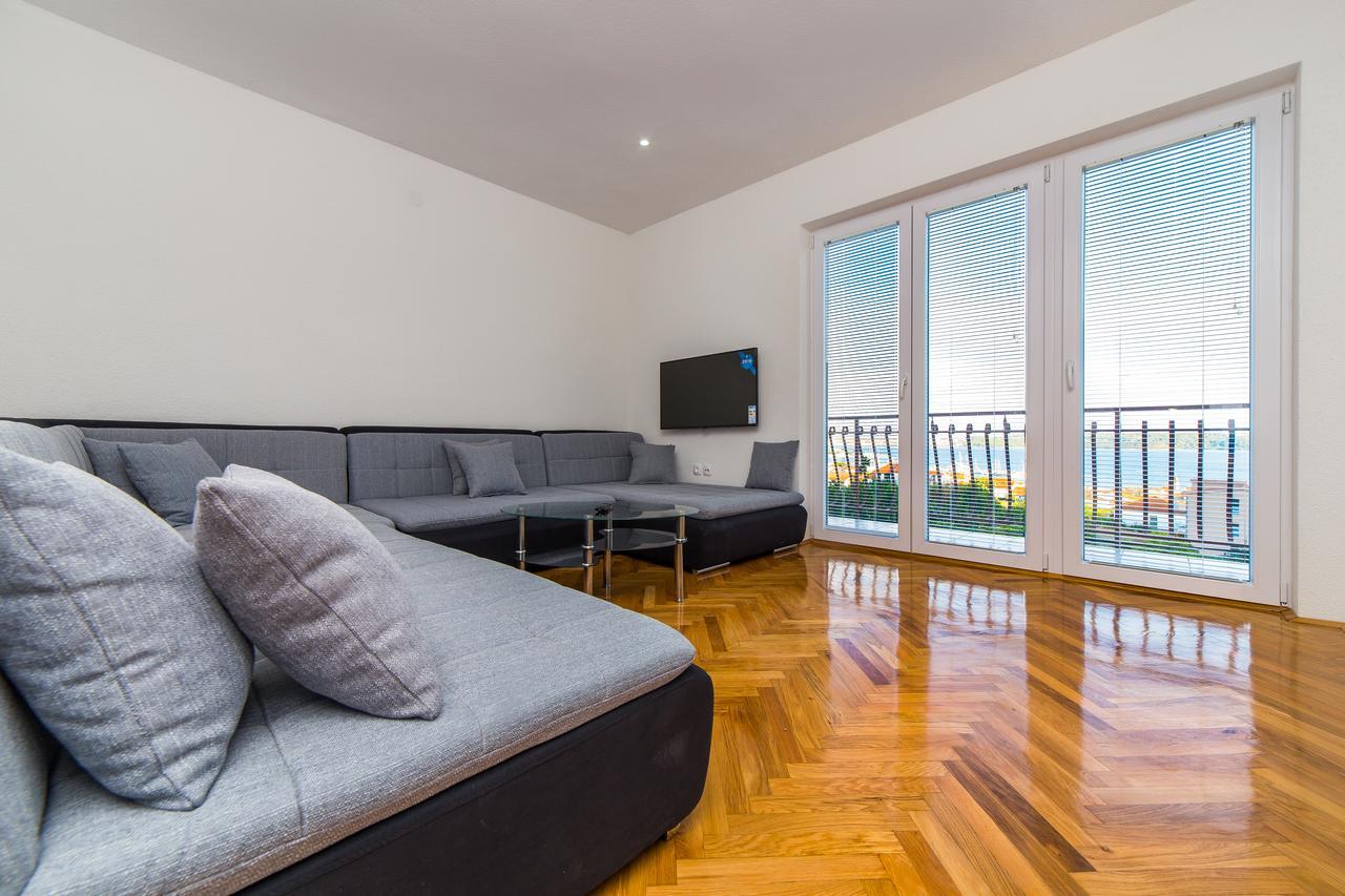 Apartment Drazena Трогир Экстерьер фото
