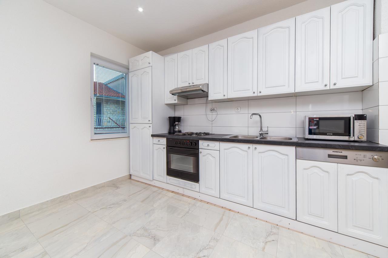 Apartment Drazena Трогир Экстерьер фото